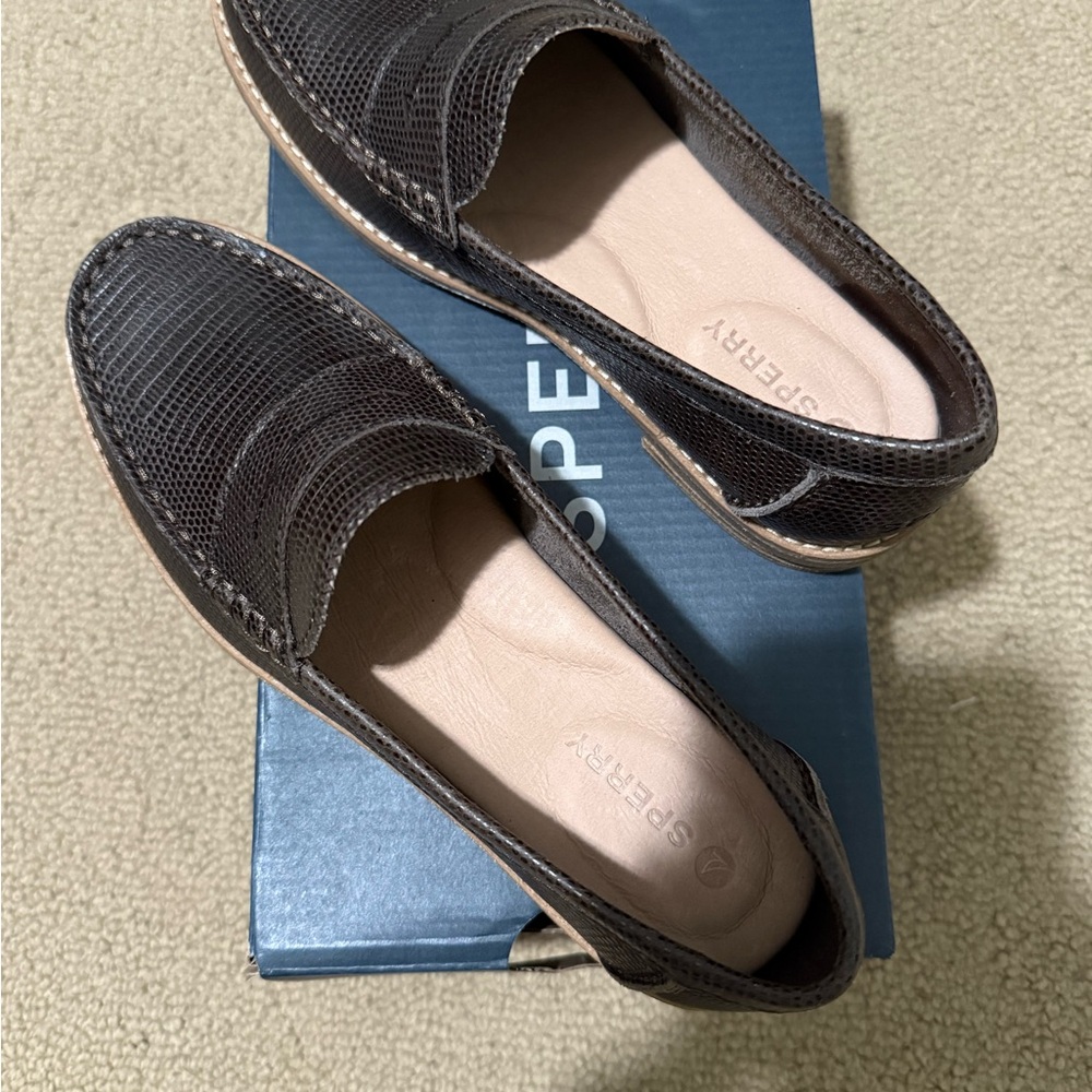 Sperry Women’s Dark Brown Textured Loafers